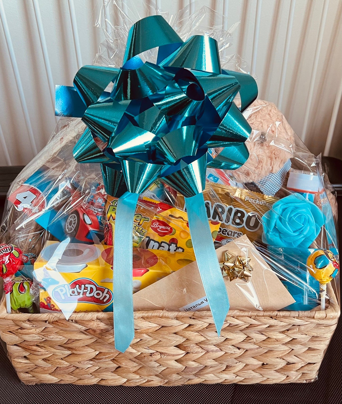 Stor godispresentkorg för pojkar 